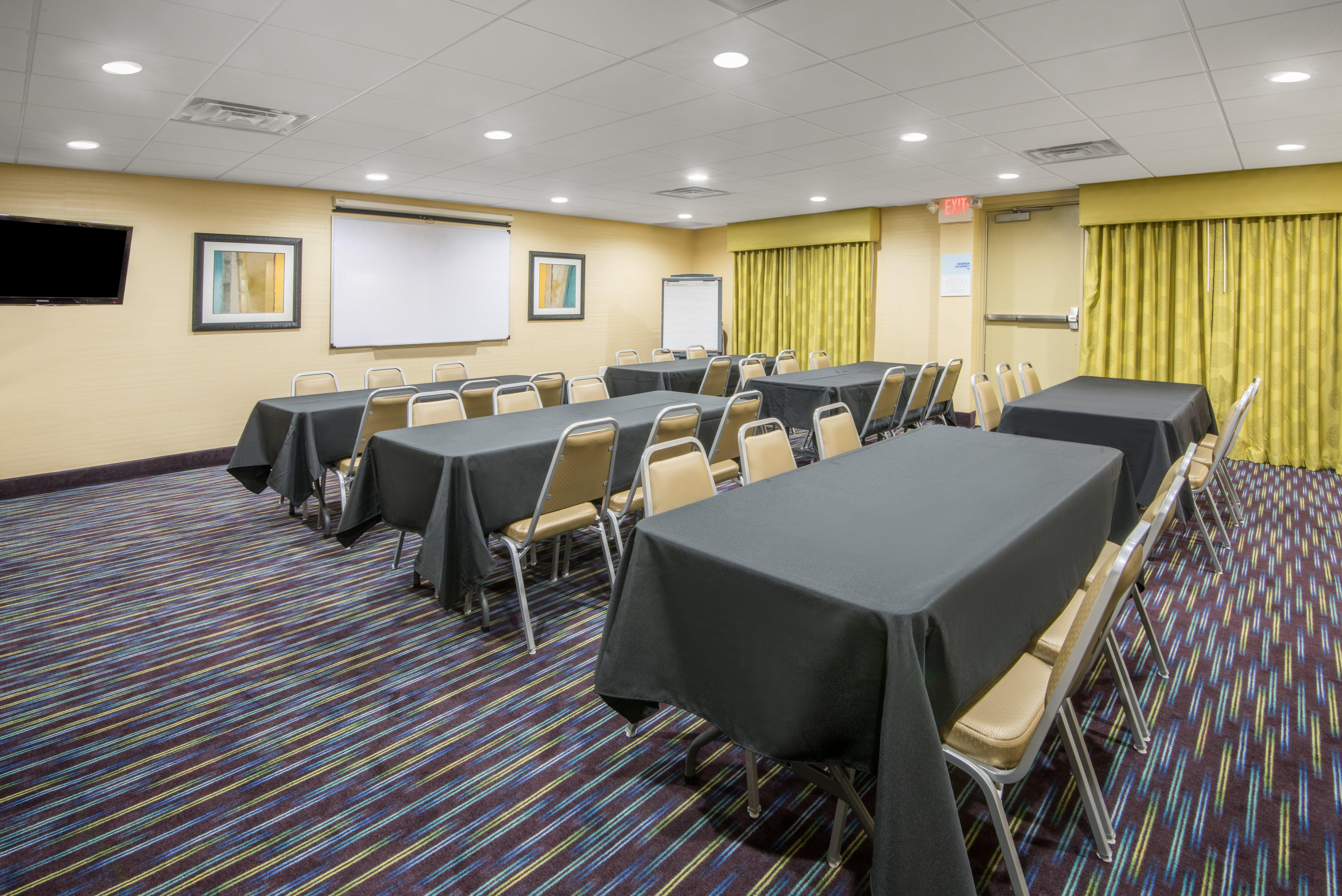 Holiday Inn Express Hotel & Suites Ashland By Ihg Buitenkant foto