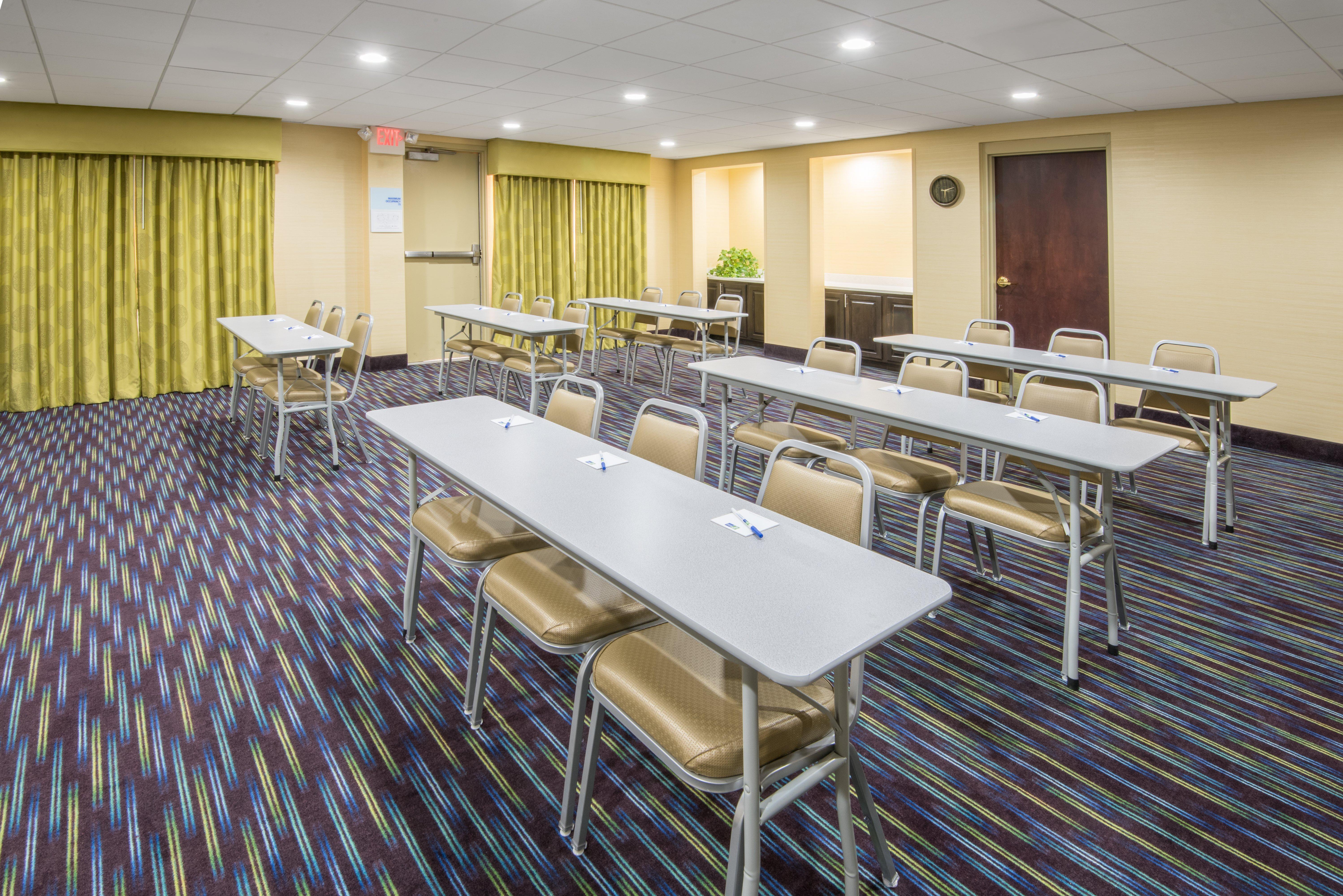 Holiday Inn Express Hotel & Suites Ashland By Ihg Buitenkant foto