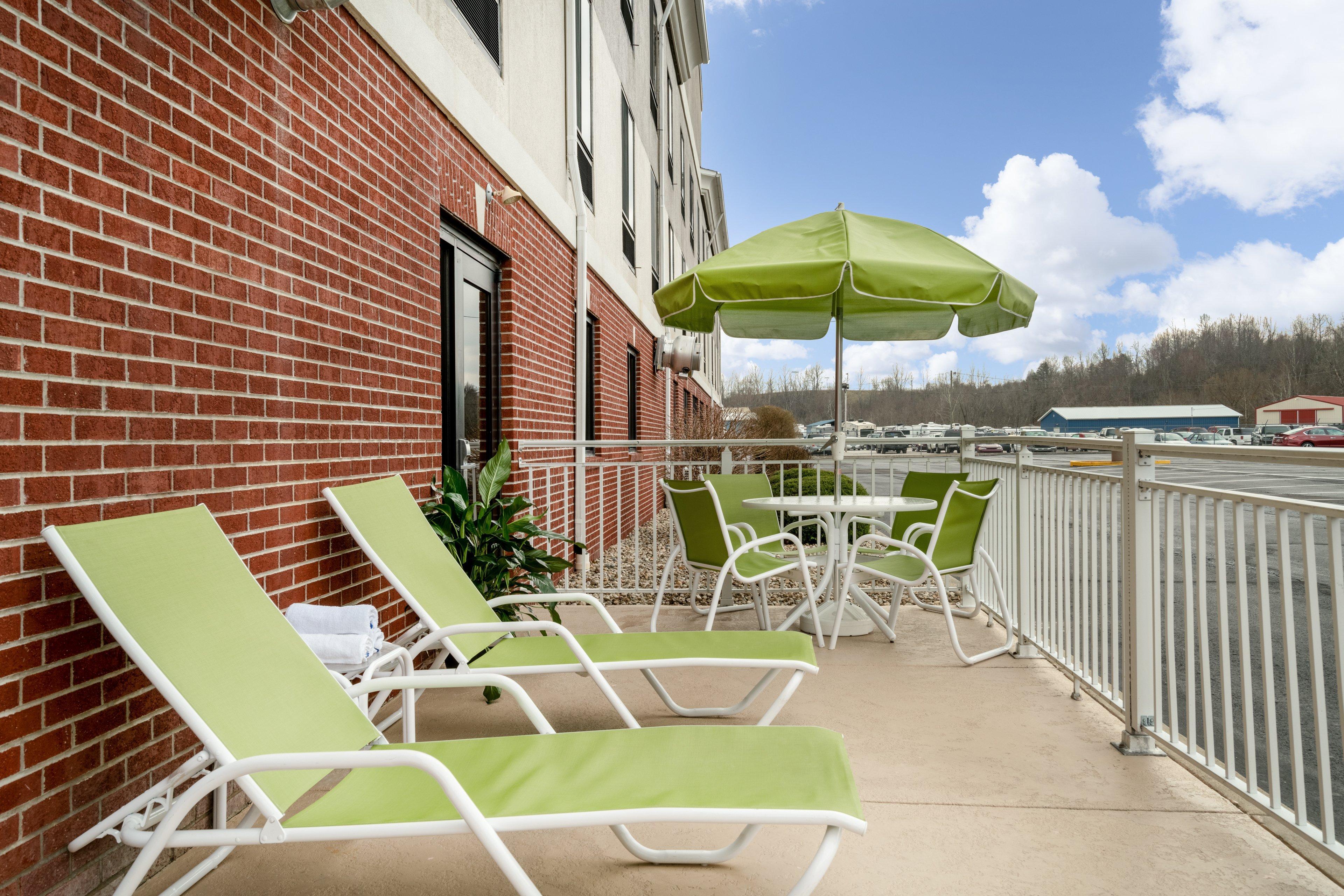 Holiday Inn Express Hotel & Suites Ashland By Ihg Buitenkant foto