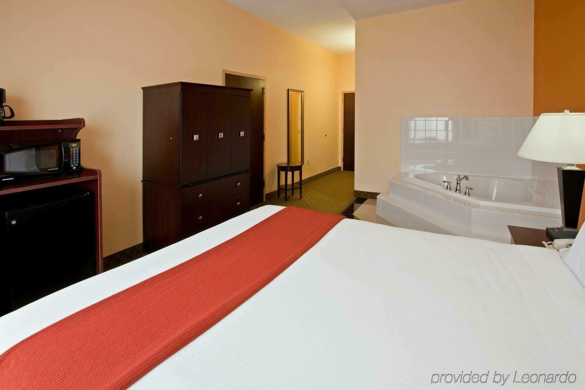 Holiday Inn Express Hotel & Suites Ashland By Ihg Buitenkant foto